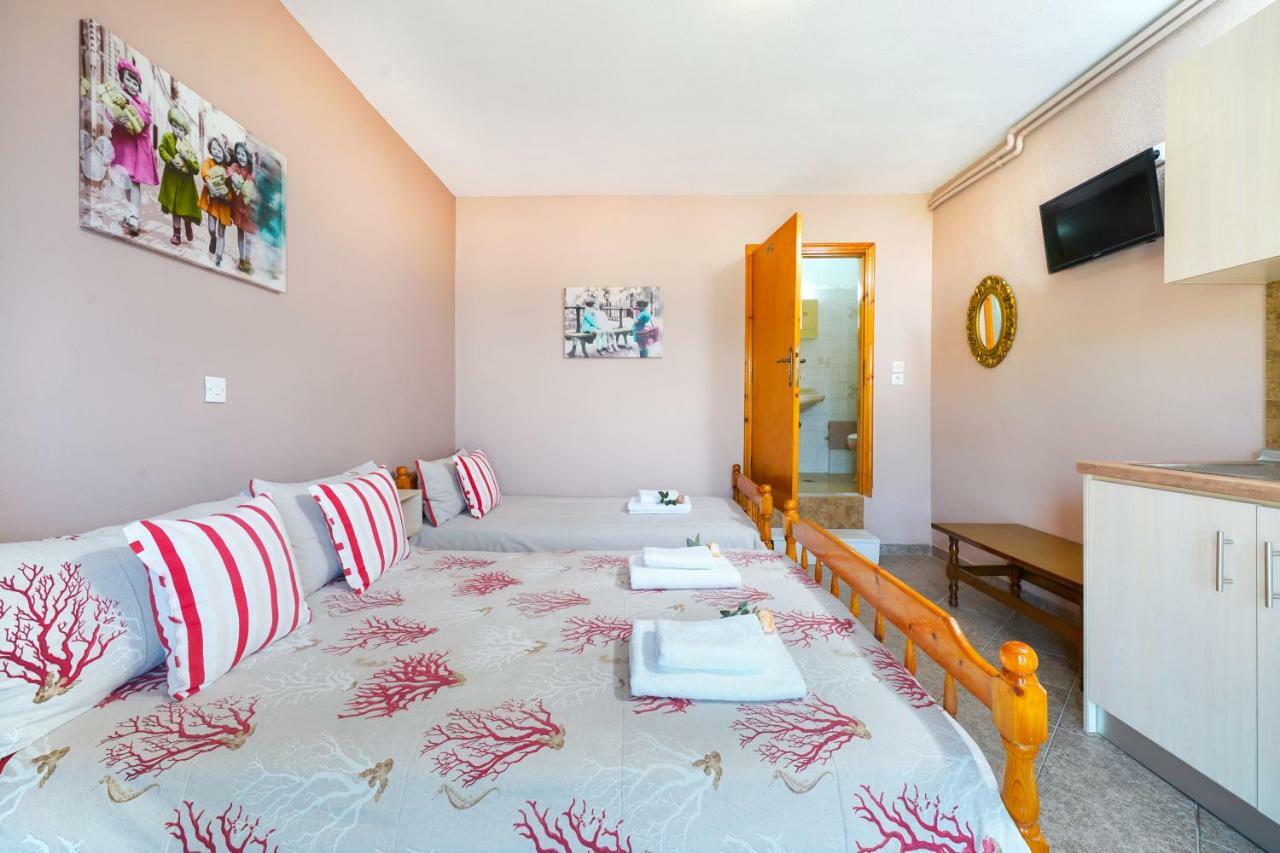 Athanasia Rooms Maries  Exterior photo